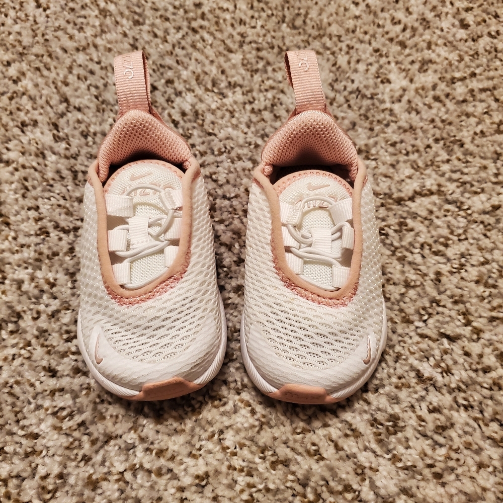 Nike Air Max 270 size 3c